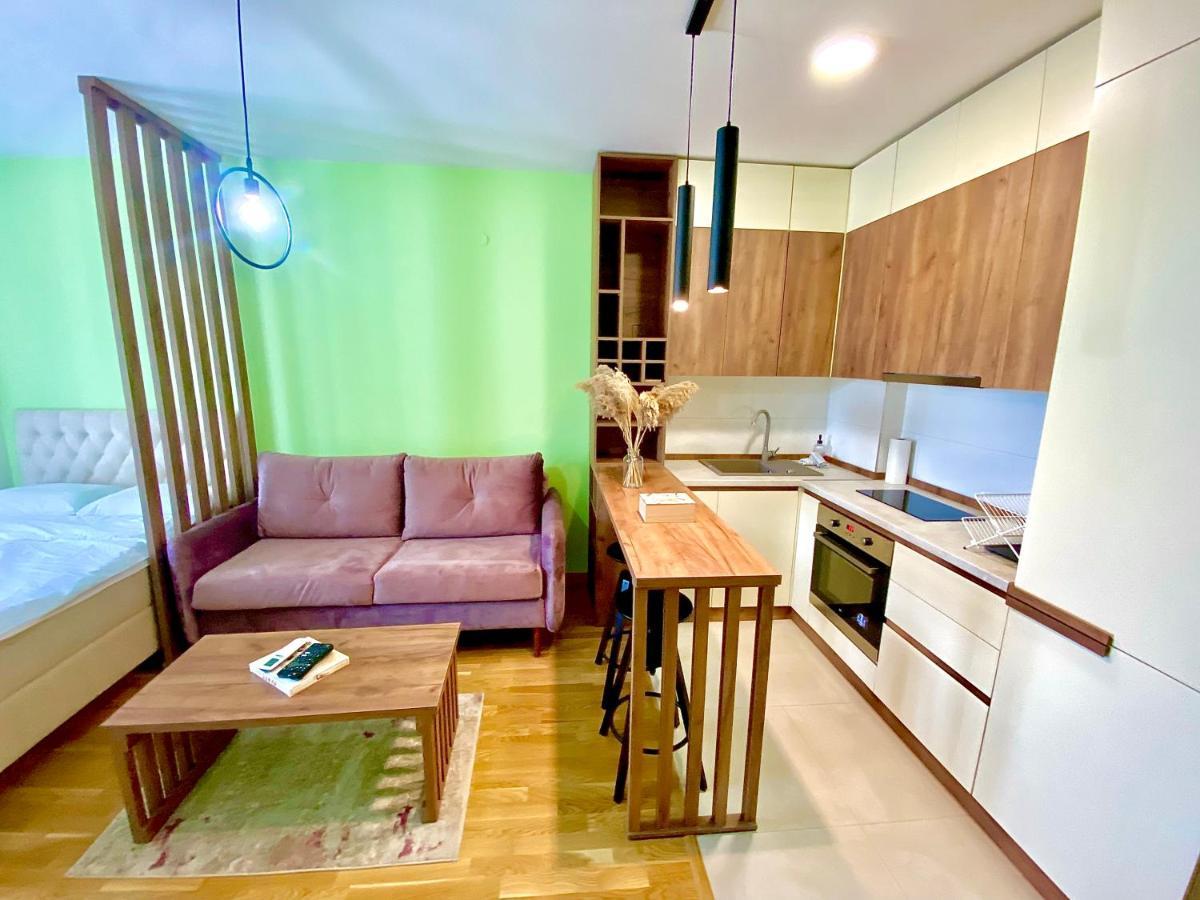 Urban Garden Apartment Skopje Buitenkant foto